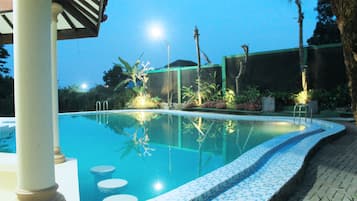 Piscina externa