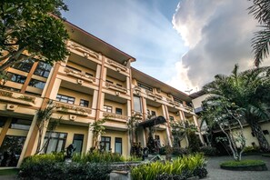 Fachada de la propiedad