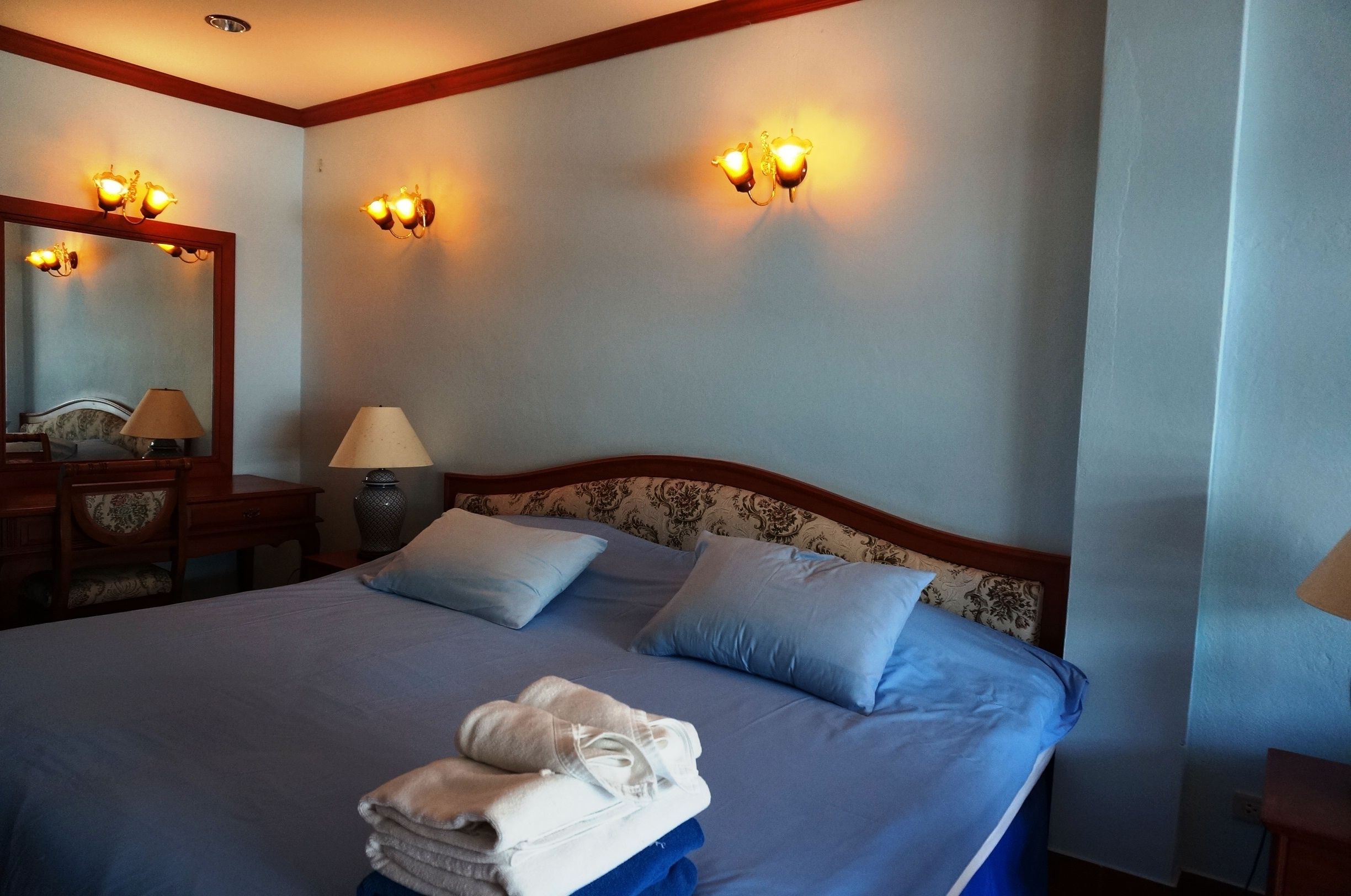 โต๊ะทำงาน, Wi-Fi ฟรี