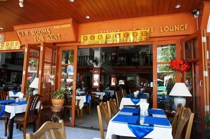 Dining - Dee-Lek Guesthouse and Restaurant (Cha-am)
