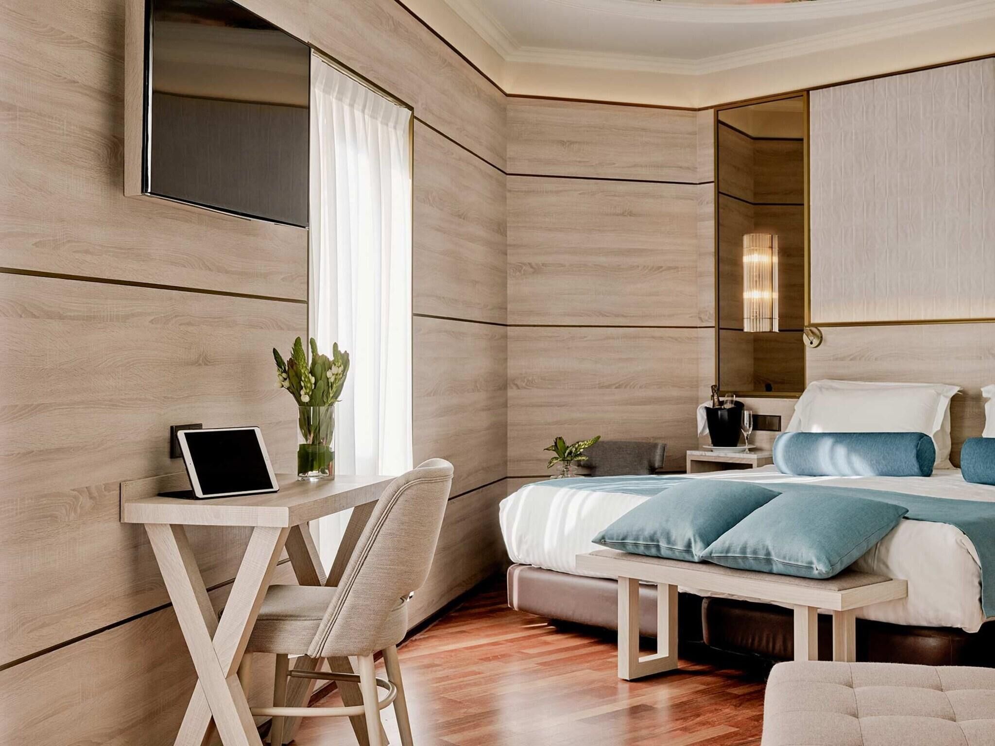 Ropa de cama de alta calidad y artículos del minibar gratis 