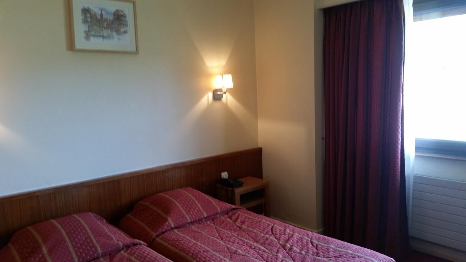desk, cots/infant beds, free wifi, bed sheets