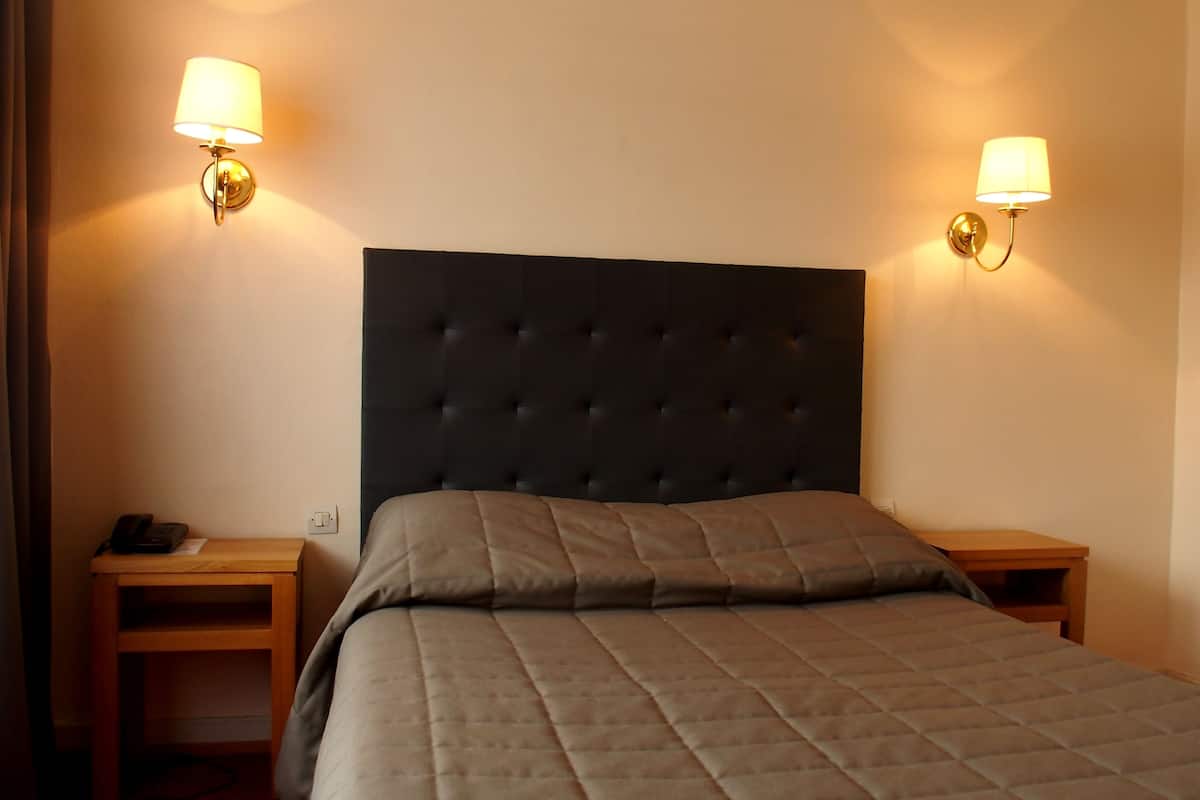double room | desk, cots/infant beds, free wifi, bed sheets