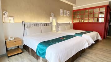 遮光カーテン、WiFi (無料)