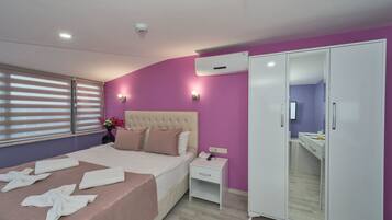 Loft Confort, 1 cama doble, no fumadores | Ropa de cama de alta calidad, minibar, caja fuerte y escritorio