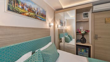 Economy Double Room, 1 Double Bed, No Windows | Premium bedding, minibar, in-room safe, desk