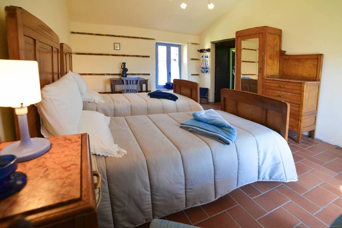 House, 4 Bedrooms, Terrace