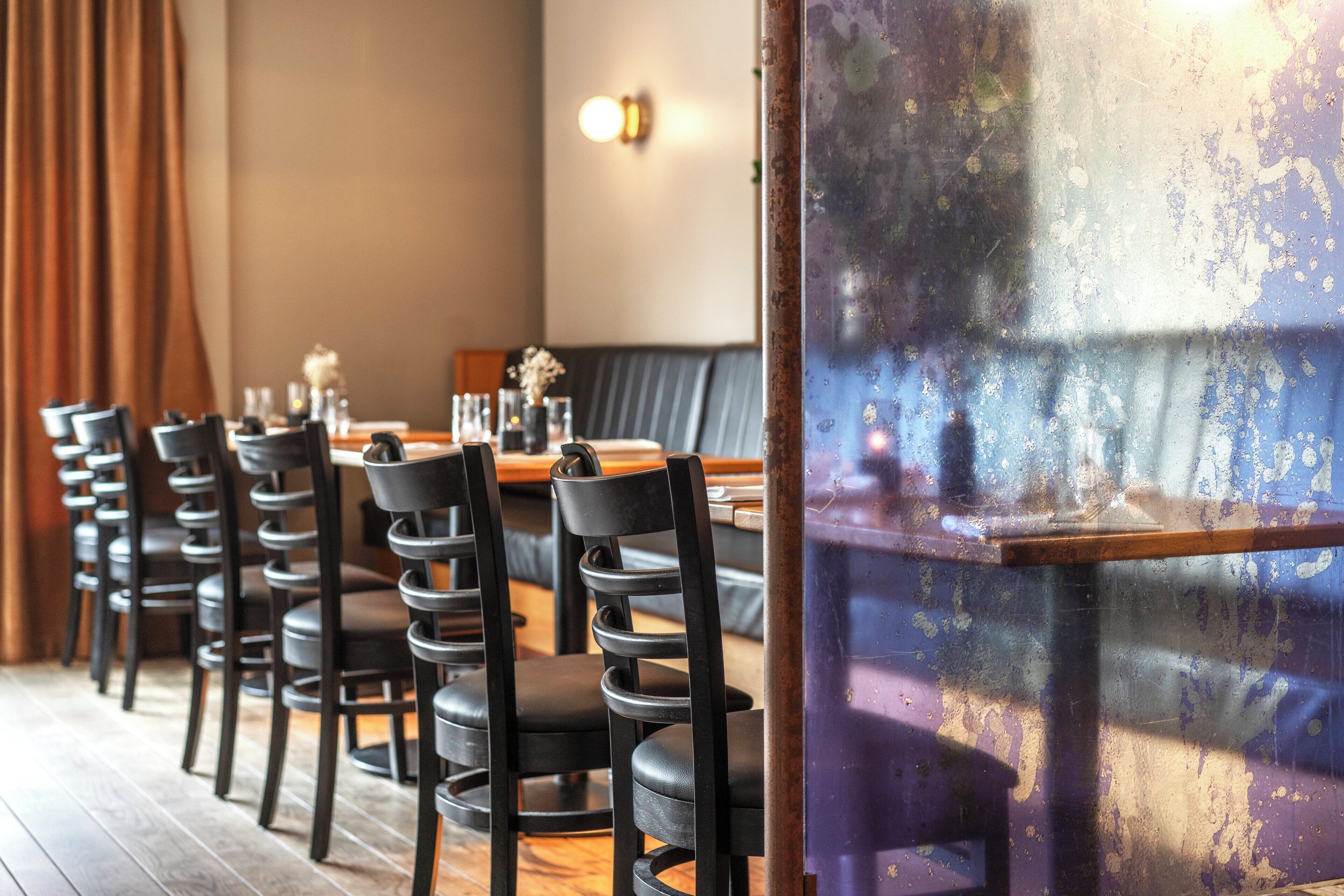 breakfast, lunch and dinner served