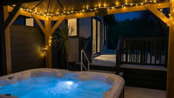 Celtic Orchard Lodge | Balcony view