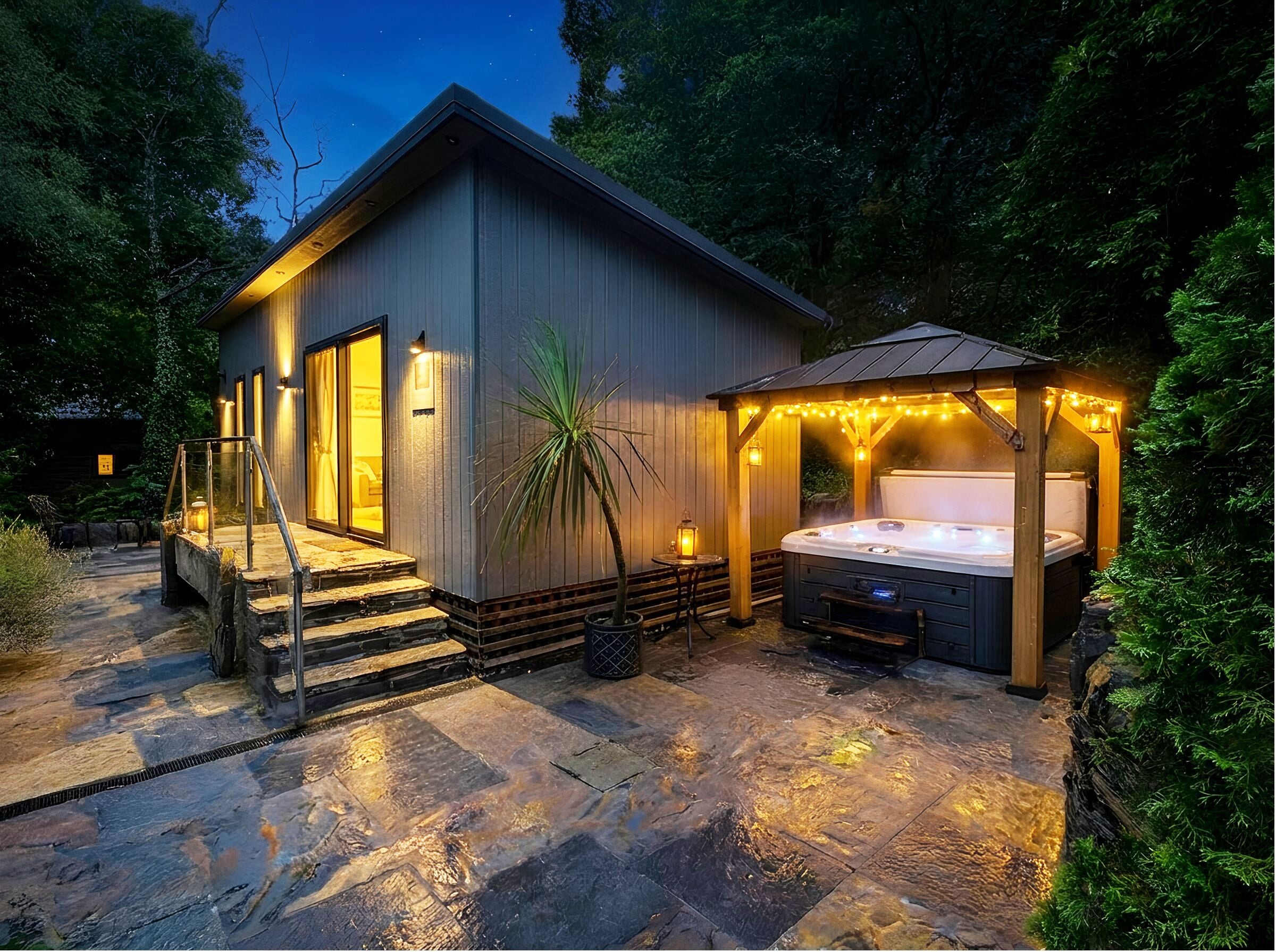 Woodland Escape Suite, 1 King Bed | Iron/ironing board, free WiFi, bed sheets