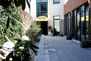 Courtyard - Hotel Cabo (Hamburg)