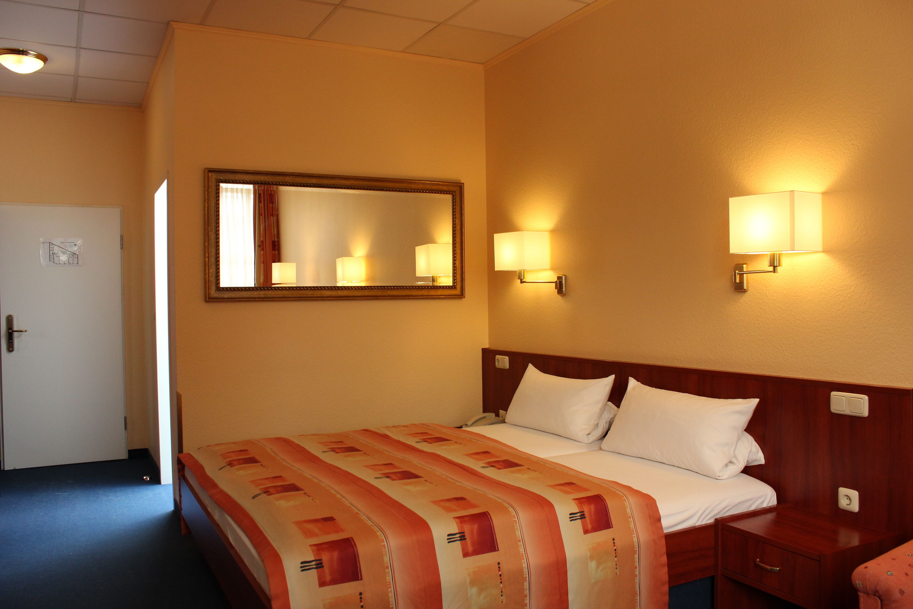 double room, 1 double bed | minibar, in-room safe, desk, soundproofing