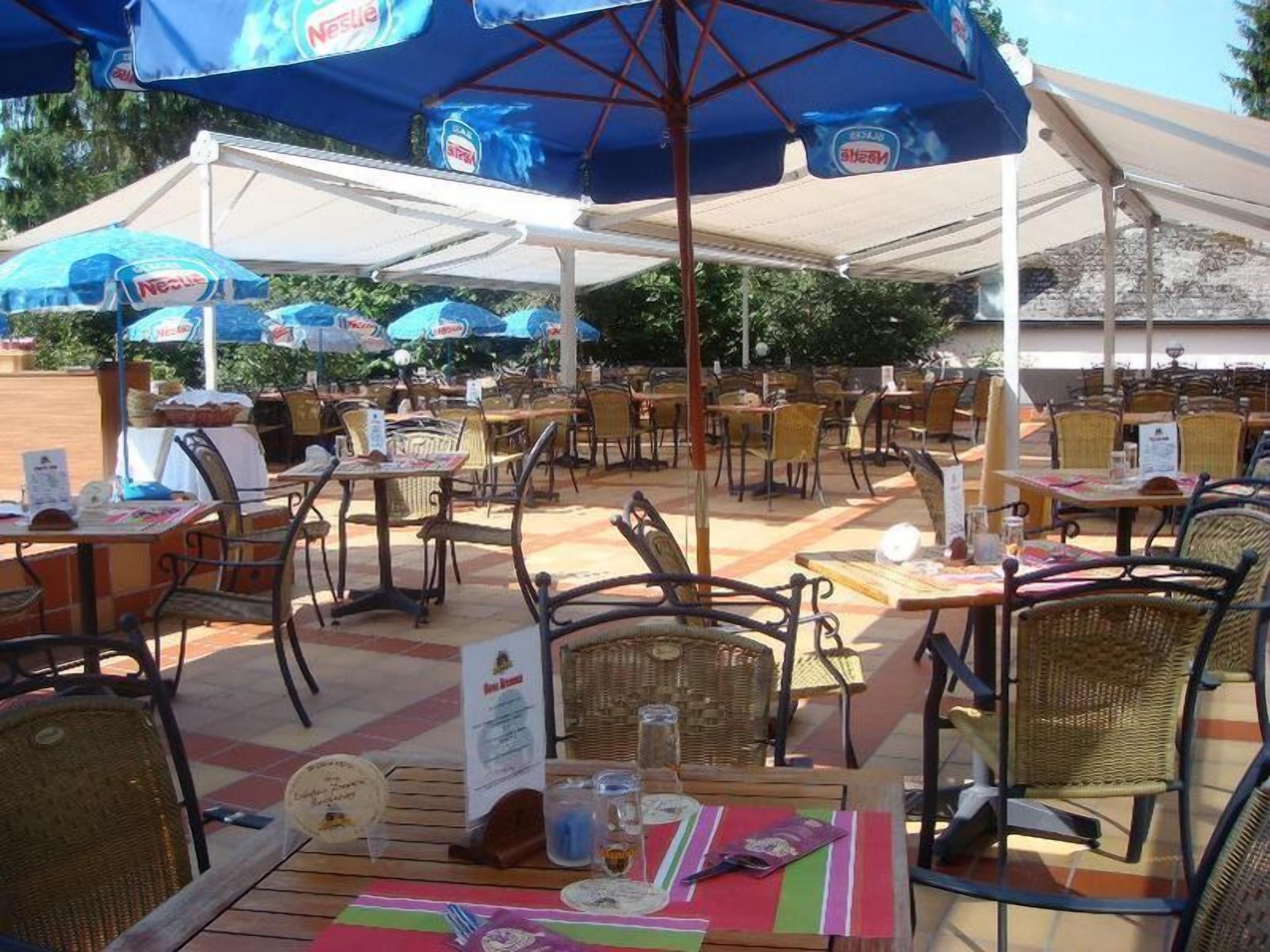 breakfast, lunch, dinner served; regional cuisine