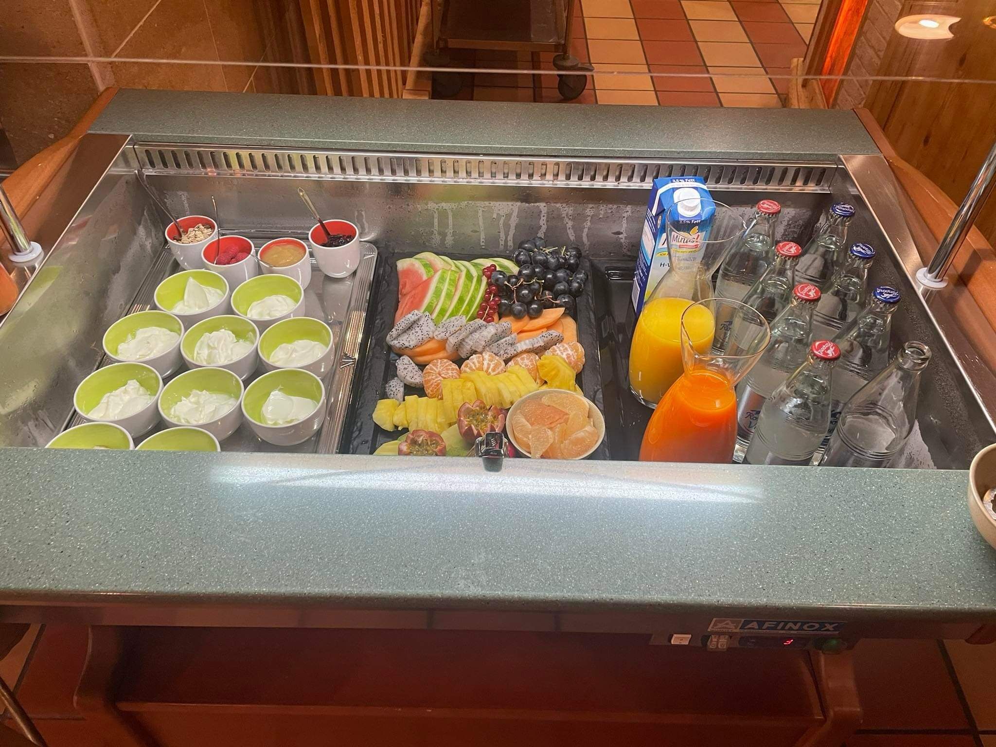 breakfast, lunch, dinner served; regional cuisine