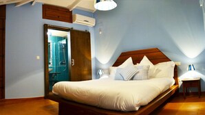 Kamar Double Superior, balkon | Seprai premium, selimut bulu angsa, dan tempat tidur Select Comfort
