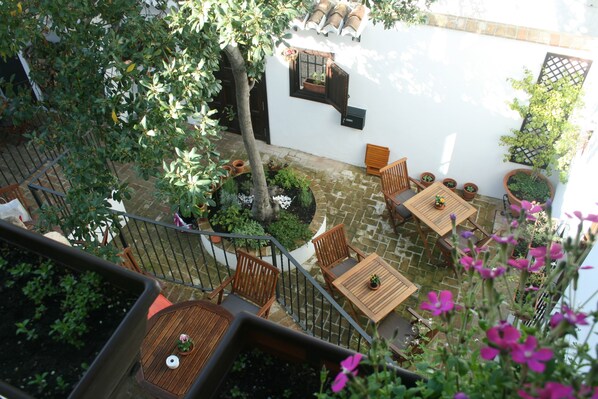 Superior Double Room, Terrace | Courtyard view