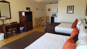 Phòng Suite, 2 giường cỡ queen | Bộ đồ giường cao cấp, trang trí khác biệt 