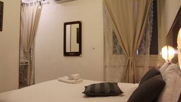 Classic Double or Twin Room, 1 Bedroom | Premium bedding, in-room safe, desk, cots/infant beds