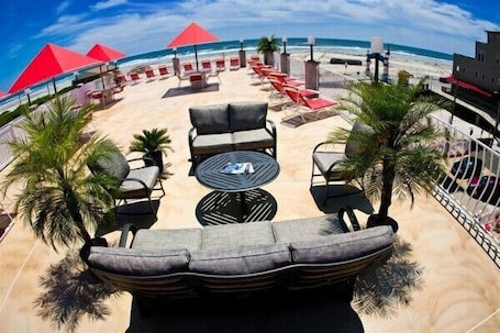 Terrace/patio. Matador Oceanfront Resort