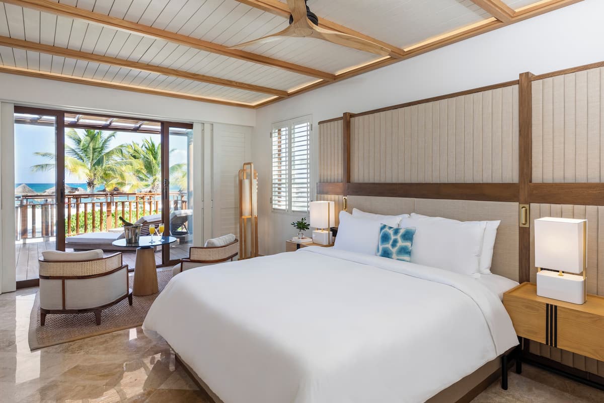 Premium Suite, 1 King Bed, Non Smoking, Beachfront | Premium bedding, Select Comfort beds, in-room safe, desk