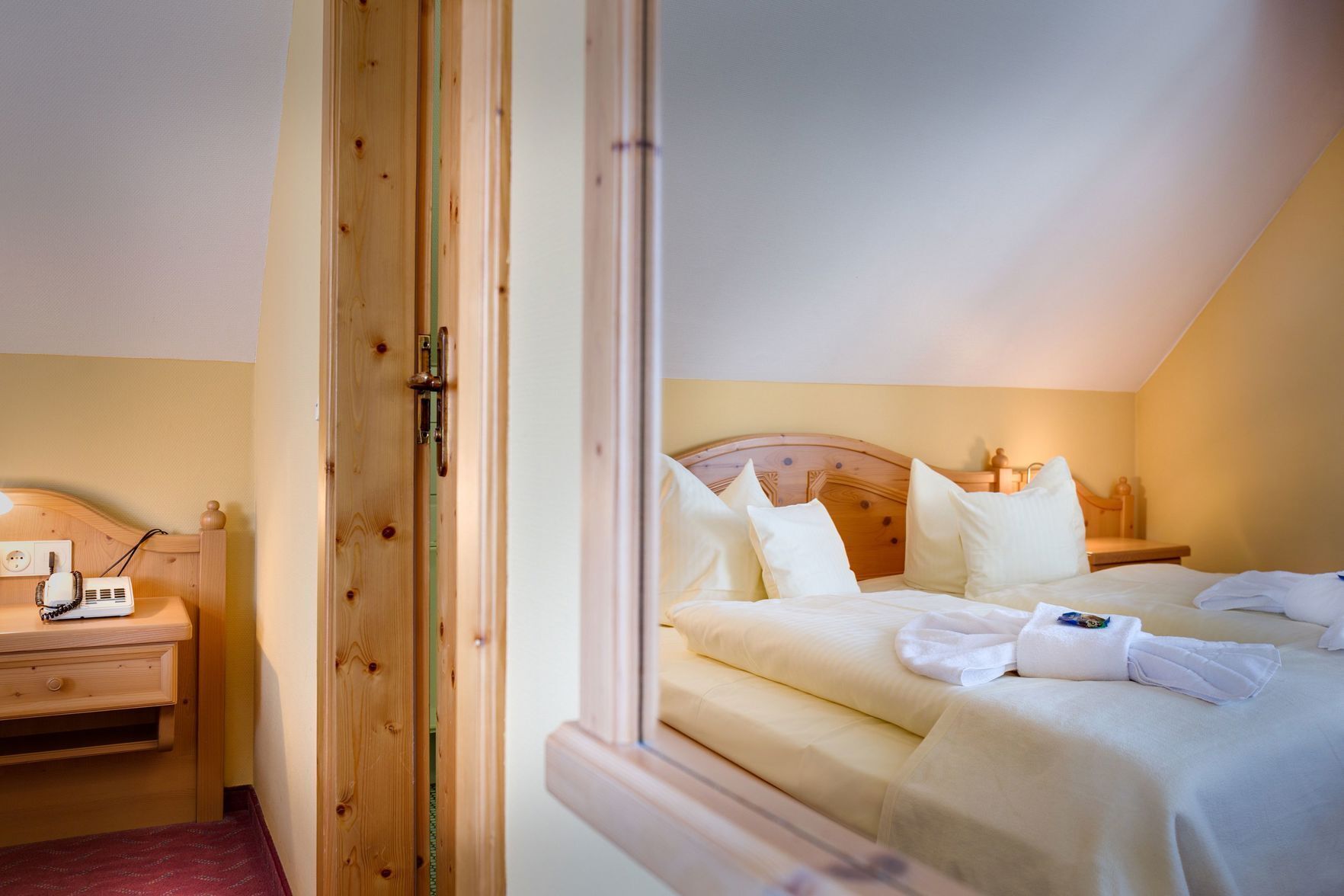 Hypo-allergenic bedding, desk, laptop workspace, free WiFi