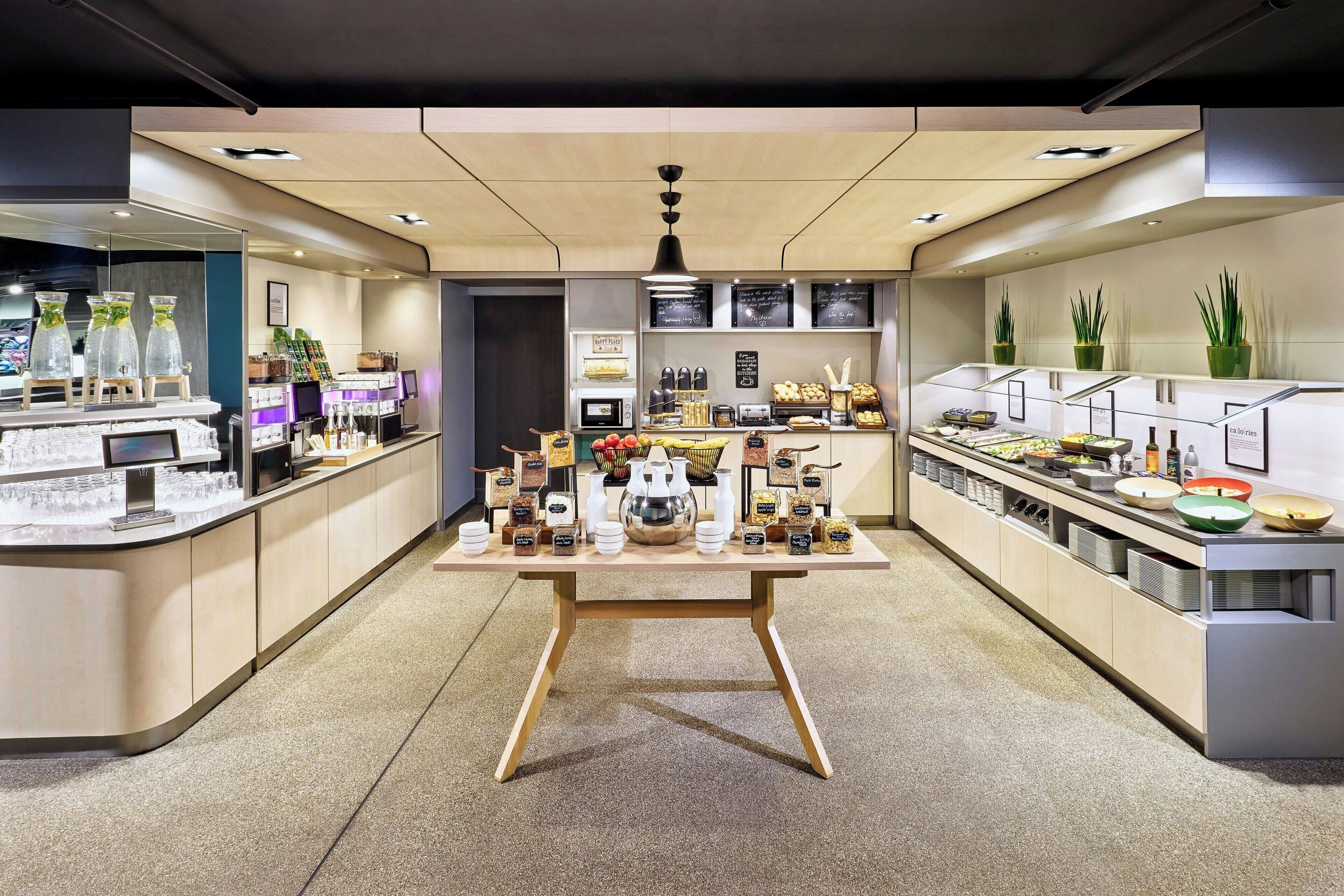 Daily buffet breakfast (EUR 25 per person)