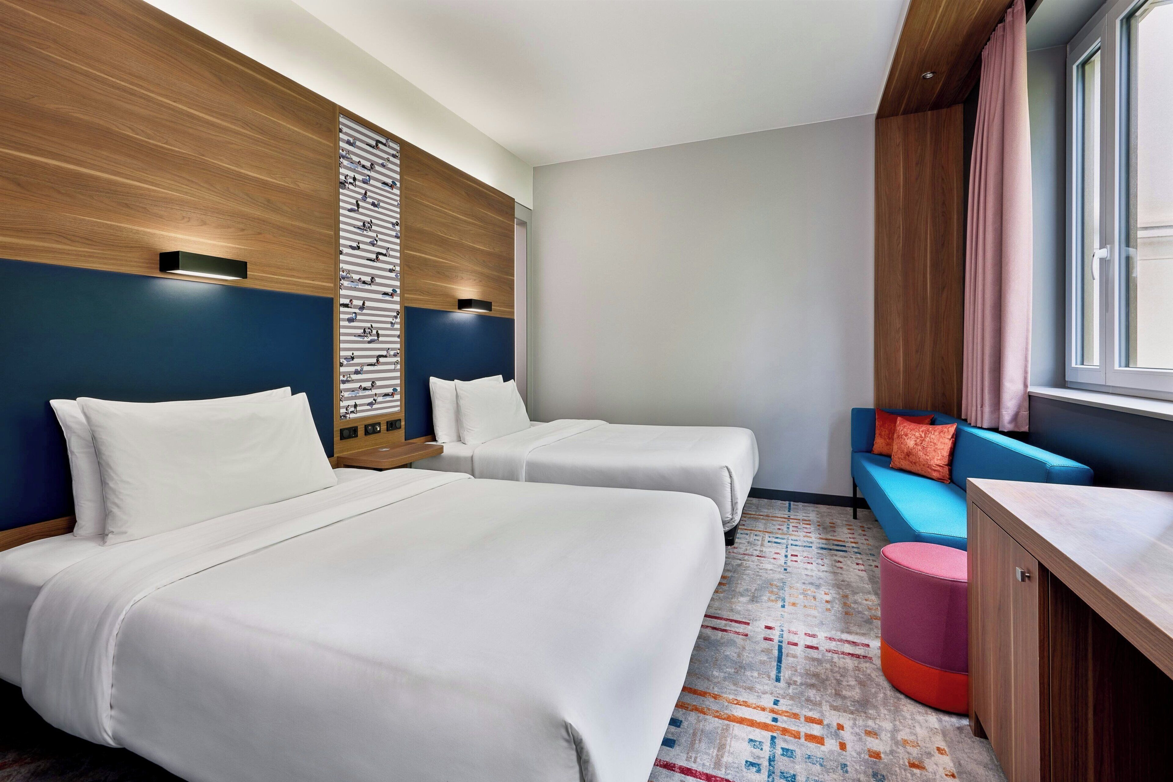 Room, 2 Double Beds, City View (urban)