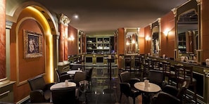 Breakfast, lunch and dinner served  - Al Sarab Hotel (Dubai)