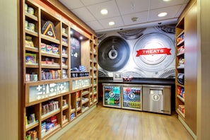 Snack bar