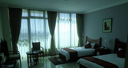 Helzer Inn