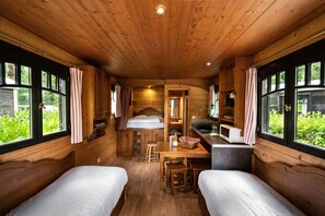 Roulotte-gite 4/5 Personnes | Living area