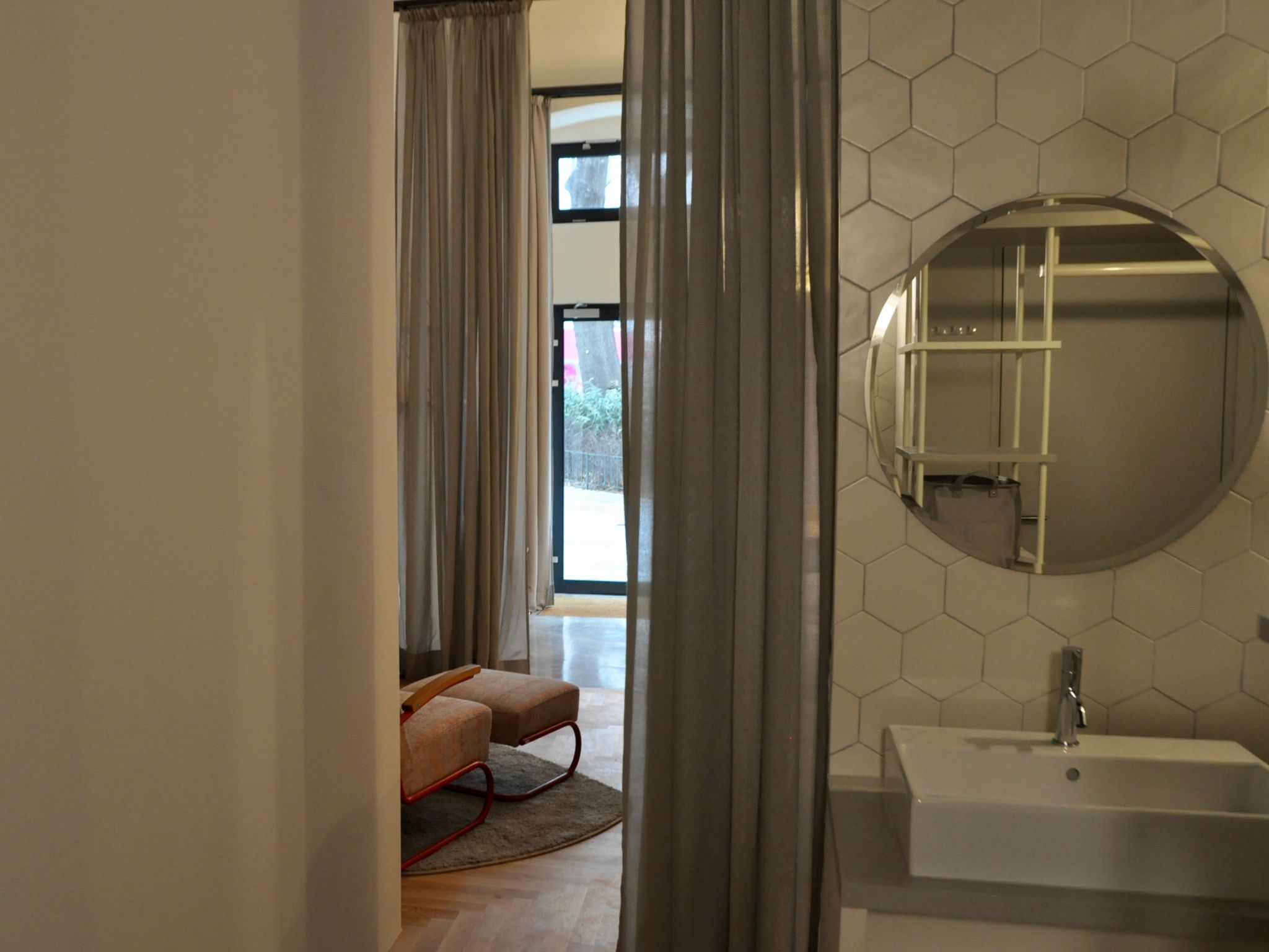 street suite karmelitermark | premium bedding, minibar, in-room safe, desk