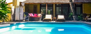 Outdoor pool, pool umbrellas, sun loungers