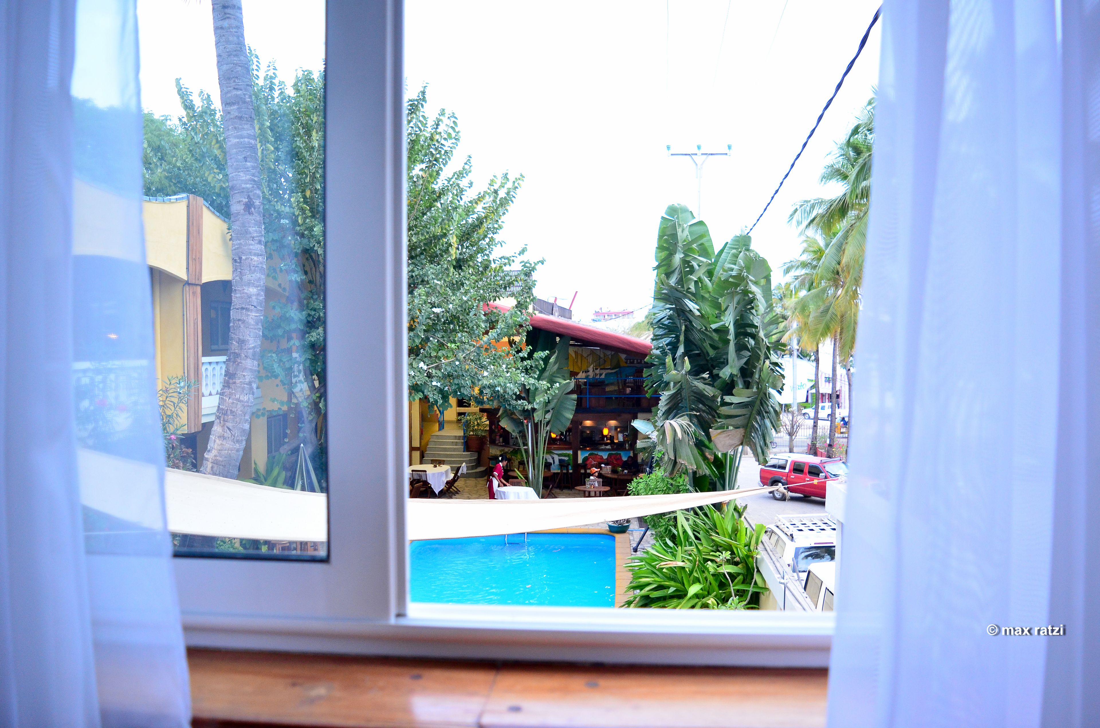 Executive-Suite, 1 King-Bett, Nichtraucher, Poolblick | Blick auf den Garten