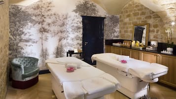 BehandlungsrĂ€ume fĂŒr Paare, Sauna, Körperbehandlungen