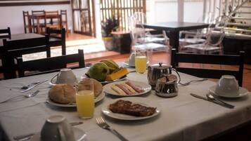 Free daily continental breakfast