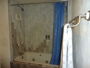 Standard Condo, 2 Bedrooms, Marina View | Bathroom | Shower, hair dryer, towels - Casa Diamond (Cabo San Lucas)