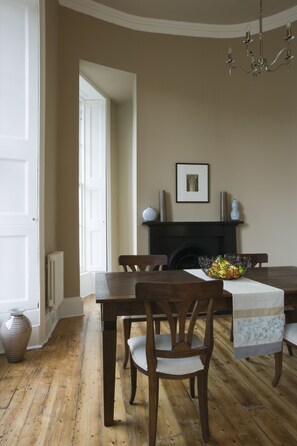 Apartment, 2 Bedrooms | In-room dining - Haddington Place (Edinburgh)