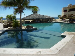 2 outdoor pools
