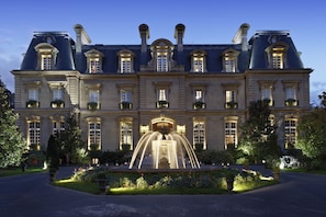 Front of property – evening/night