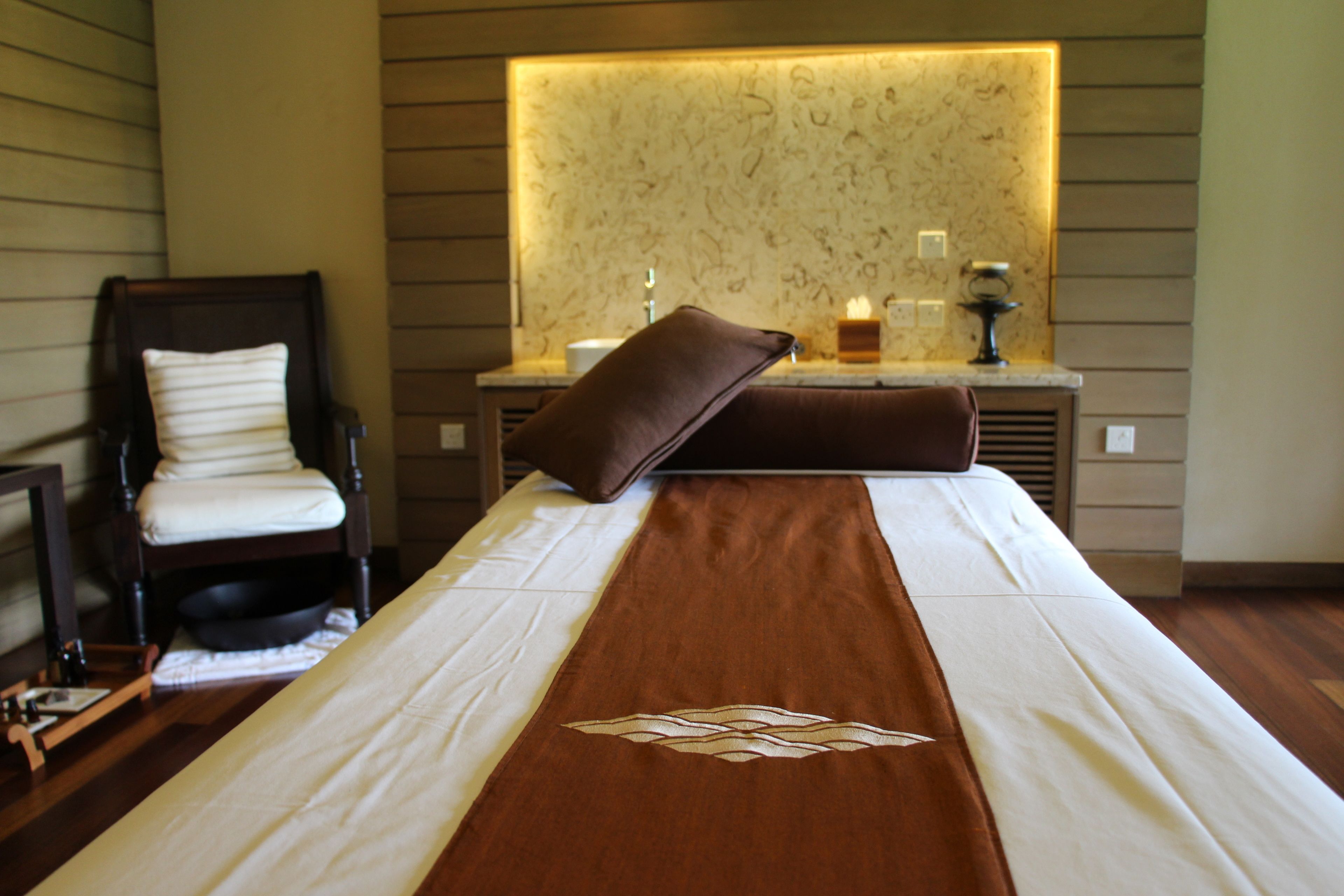 body treatments, hot stone massages, deep-tissue massages, body scrubs