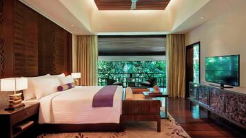 In-room safe, desk, soundproofing, iron/ironing board