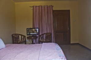 Deluxe Room (Queen) | View from room