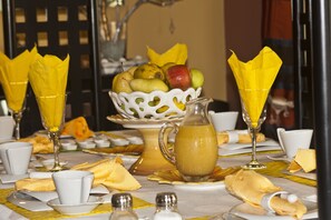 Free daily continental breakfast 
