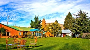 Exterior - La Loma Self Apart & Suites (El Calafate)