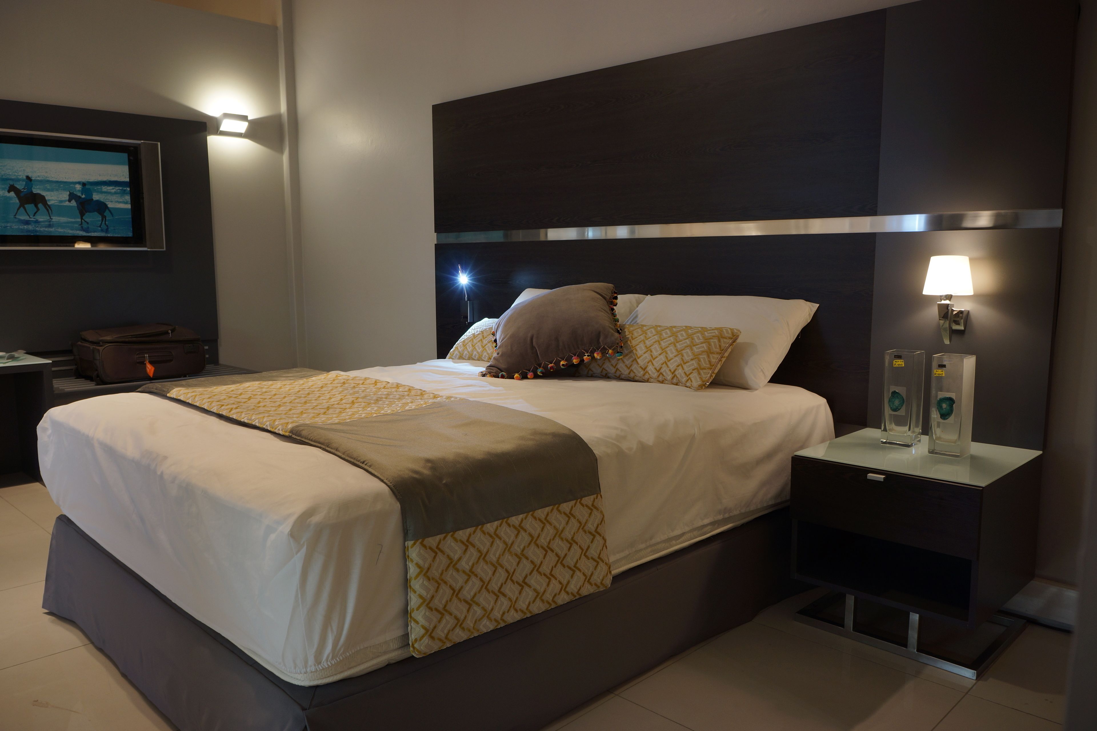 1 bedroom, premium bedding, minibar, in-room safe