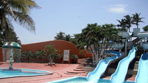 Waterslide - Hotel Chachalacas (Úrsulo Galván)