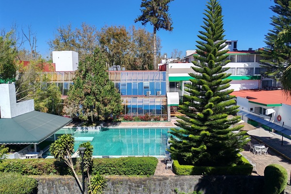 Outdoor pool, open 9 AM to 8 PM, sun loungers