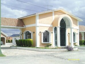 Interior entrance - Hotel Las Villas (San Luis de la Paz)