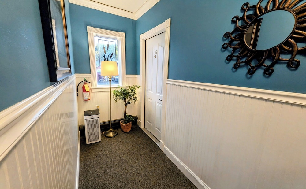 Jay Village Inn & Restaurant by null